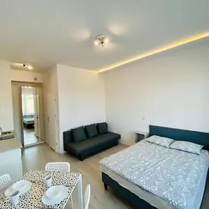  Апартаменты Smolna 11